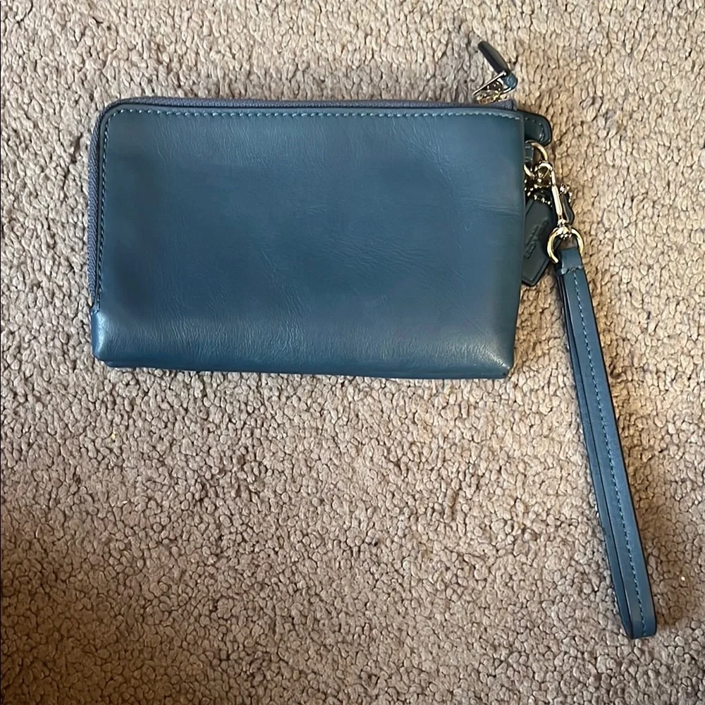 Coach Slate Leather Wristlet •EUC - Picture 3 of 6